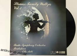 LP STRASS FAMILY WALTZES VOL.3