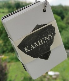 KAMENY [KAPESNÍ ATLAS]