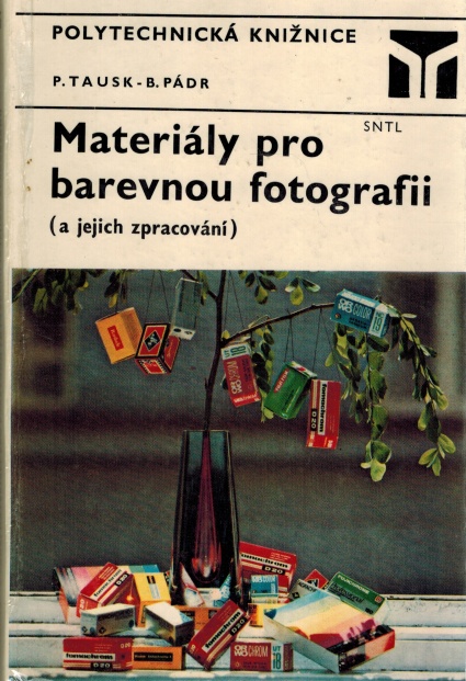 MATERIÁLY PRO BAREVNOU FOTOGRAFII