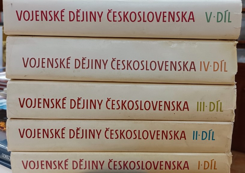 VOJENSKÉ DĚJINY ČESKOSLOVENSKA I-V